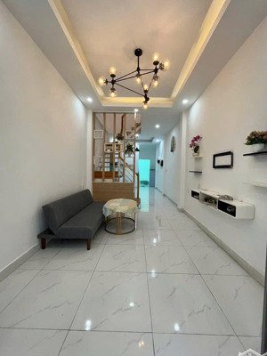 bán nhà hẻm 49 khánh hội 2 phòng ngủ nhà mới đẹp vào ở liền