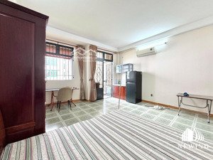 studio ban công cửa sổ full nội thất kế bên chung cư hoàng anh gia lai