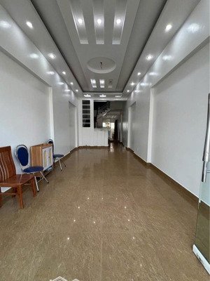 cho thuê nhà mặt đường lê thánh tông - ngô quyền - hải phòng cực đẹp làm văn phòng - spa - dạy học