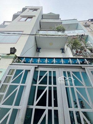 hot - giảm chào 900 triệu trong ngày hôm nay