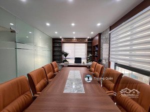 cho thuê văn phòng căn góc 2 mặt tiền full nội thất tại shophouse đinh thị thi kđt vạn phúc city