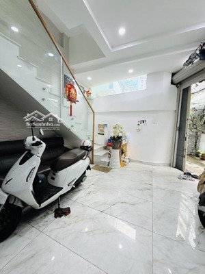 bán nhà - 4.5x9 - nguyễn chí thanh - p.2- q.10