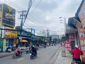 cần bán gấp lô đất thổ cư 245m, giá 1,6 tỷ cách bv xuyên á 5 phút di chuyển, shr, oto vào tận nơi.