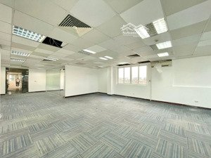 trần nhân tông sàn vp 100m2, 29tr, mặt tiền rộng, đường 3 ô tô tránh nhau