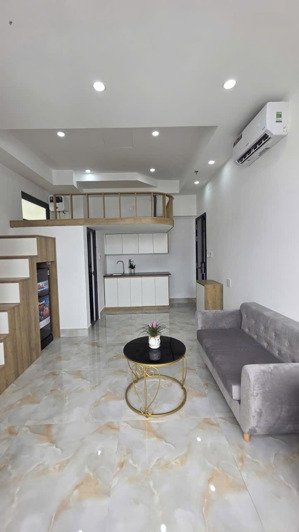 bán căn hộ dịch vụ 2 mt 8m lê văn quới, 8x20m đúc 5 lầu 25 phòng full nội thất thu 120tr giá 32 tỷ