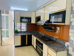 bán cao ốc a ngô gia tự : dt 80m2.2pn giá 3.85 tỷ lh hưng phòng doanh chung cư