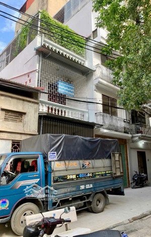 8 tỷ ô tô tải đỗ cửa, võ chí công cầu giấy, 5 tầng full nội thất mới, sân chơi, sổ đẹp