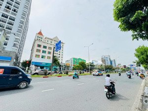 siêu vị trí - sản phẩm khan hiếm - hai căn mặt tiền đường cộng hoà