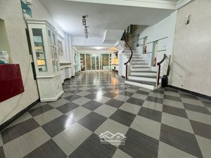 cho thuê nhà 4 tầng ngõ âu cơ tứ liên tây hồ hà nội