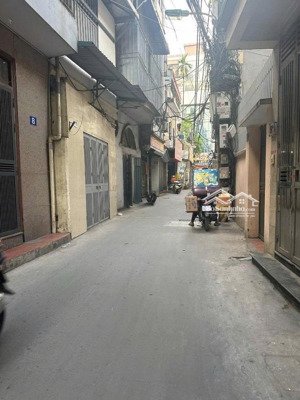 hoàng ngân 30m ra ô tô 70m2, 4 tầng, giá 13.5 tỷ