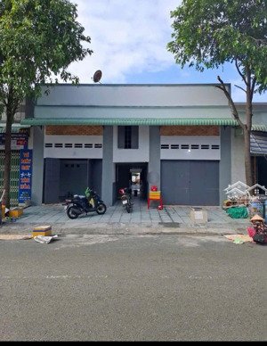 chỉ 9xx triệu dãy trọ ngay mtđ số 40, phường chơn thành: nằm ngay điểm xuống cao tốc chơn thành-hcm