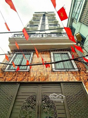 ccmn dòng tiền 1.2 tỷ/1 năm - 8 tầng - 4p / 1 tầng - ngõ thông - đủ pccc - siêu mặt tiền gần 6m