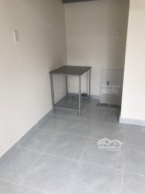 chính chủ cho thuê trọ 21m2 hẻm 1834 tỉnh lộ 10, có gác lửng 1.5tr