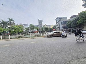 bán đất tặng nhà 2 tầng sài đồng 60m2 ô tô đỗ cửa 10m ra hồ - 7.8 tỷ ctl