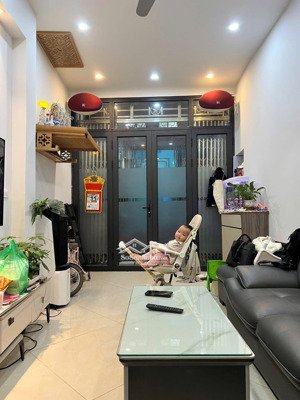 bán gấp nhà riêng tại bạch mai, 5,4 tỷ, 30m2, 3pn, 4wc, hướng đông bắc