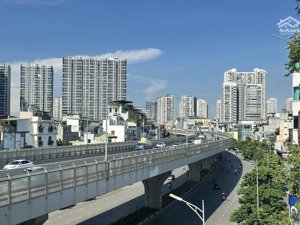 bán nhà mặt phố đại la, lô góc, dt 90 m2 - 33 tỷ, siêu kinh doanh, vỉa hè 6m, quy hoạch ổn định