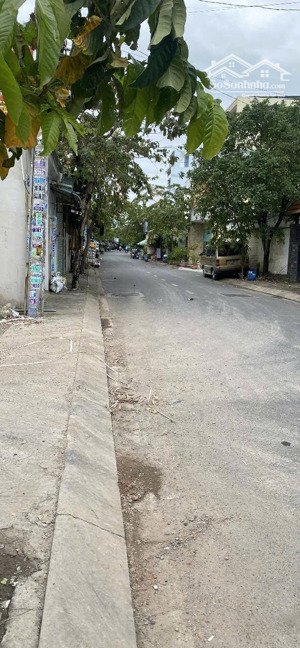 cho thuê nhà xưởng 380m2 ngay ngã tư bà điểm đường xe công tránh nhau giá tốt 22 triệu