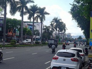 tòa căn hộ 4 tầng - mặt tiền điện biên phủ