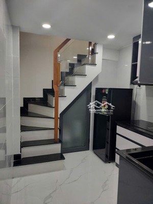 bán gấp trong tháng - bán nhà nhật tảo 30m² 5 tầng - 10.5 tỷ