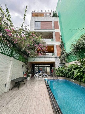 biệt thự nghỉ dưỡng ngay trung tâm bình thạnh, giáp quận 1, chỉ 150 triệu/m2 . lh 