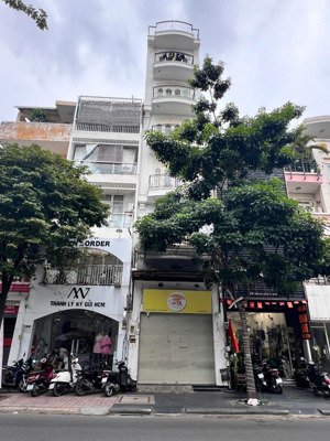 mtkd phú nhuận 7 tầng thang máy vỉa hè 4m dòng tiền 70tr/th chỉ 17,5 tỷ