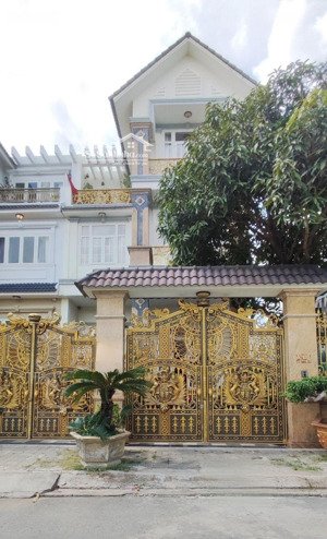 biệt thự kdc đại phúc, phạm hùng, bình chánh _ 240m2( 10 x 24 ) _chỉ 24 tỷ _ 4 tầng