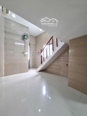 bán gấp trong tháng - bán nhà lạc long quân 148m² - 4 tầng - 21 tỷ