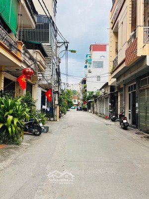 bán nhà kim giang - ô tô đỗ cửa vào nhà - lô góc - kinh doanh - thang máy - nhỉnh 12 tỷ