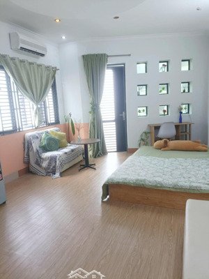 6tr8 p.tách bếp 35m2, ban công sân chơi đẹp, có thể lắp máy giặt riêng, lê quang định gần ntl, nvđ