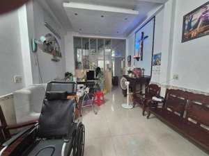 nhà 2mt trường chinh, 4x22m, có phòng trọ cho thuê 8 triệu/tháng, chỉ nhỉnh 8 tỷ