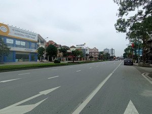 bán nhà mặt đường đông a, khu đt hoà vượng/ đang cho thuê kinh doanh dòng tiền ổn định