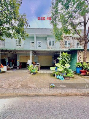 cần sang tên nhanh căn trọ đẹp ngay sát quốc lộ 13 150m2 full thổ cư ngay mt đường n6 shr full thổ