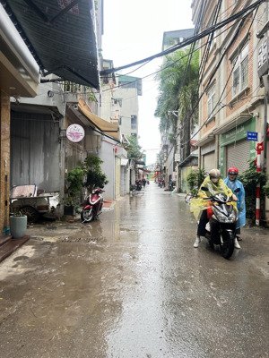 bán gấp 32m mt3,6m đất liên mạc lô góc ô tô dùng đỗ cách 20m sổ đỏ vuông đẹp chính chủ giá 4.4 tỷ