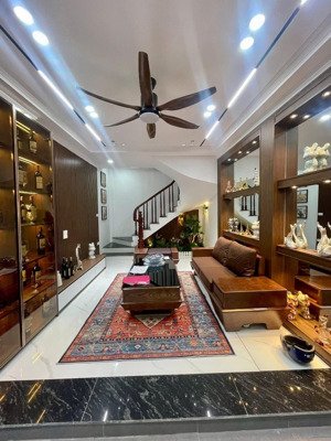 chính chủ bán nhà đẹp như khách sạn 5* phố tây sơn, dt30m2, 5t, mt4m. giá 9.1 tỷ ctl