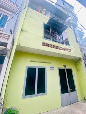 cho thuê nhà riêng 3pn, 2wc, 100m2 tại lê văn sỹ, p.12, q.3, tp.hcm, giá 11 triệu vnd