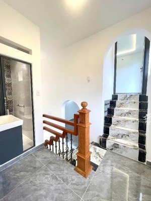 bán nhà gần nhà thờ bình thuận bình tân 3 tầng 40m2 hẽm ô tô thông kinh doanh được