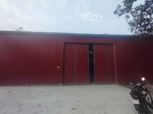 cho thuê kho đường xã vân côn hoài đức 500m2 và 300m2 cao 8m có điện 3fa xe công đỗ cửa. giá 40k/m2