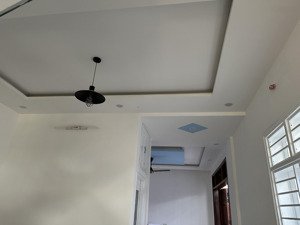 cho thuê nhà mặt phố hòa xuân, 9 triệu, 90m2, 1pn, 1wc, nội thất cơ bản