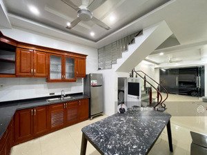 nhà 4 tầng lô góc 44m2 mặt ngõ 5m kiều sơn gần văn cao - oto đỗ cửa 24/7 hoặc vào nhà