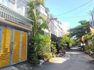 bán nhà gò cát quận 9 tiện nghi,hẻm lớn thích hợp cho gia đình nghĩ dưỡng yên tĩnh