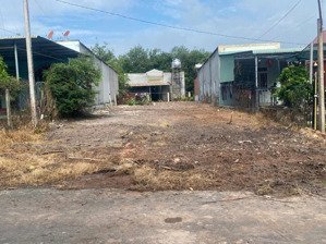 bán đất mặt tiền đường nhựa cách ql 14 chỉ 200m dt 500m2 tc 200m shr lộ giới đường 16m đang mở rộng