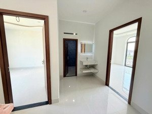 nhà đẹp chính chủ giá rẻ - 1 trệt 2 lầu - 3pn 3wc - shr - gần bv xuyên á hóc môn. giá 1 tỷ 3