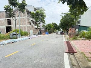 bán lô btsl 203m2 kđt nam vĩnh yên đối diện dự án vinhomes