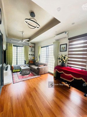 bán nhà đẹp 5 tầng gara ô tô lô góc ngõ thông phố trạm, long biên