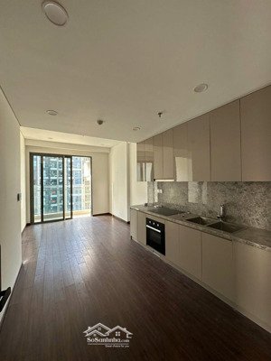 chính chủ bán căn 2pn2wc+1( căn góc) toà m2 dự án masteri waterfont giá chỉ 5,3 tỷ