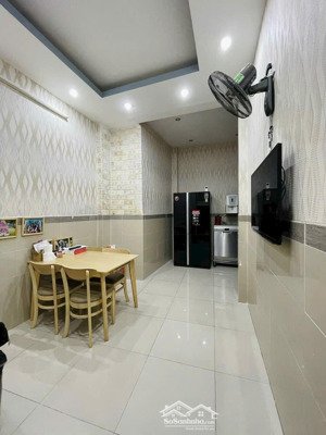 nhà tôn đản q4-hẻm 3m- 46m2 - 3 tầng đúc - 5pn- chỉ 3.95 tỷ