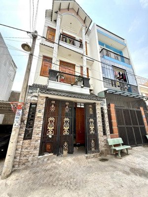 chủ nhà đi nước ngoài bán nhà mt 1 trệt 2 lầu nguyễn thị lắng củ chi 126m2 shr