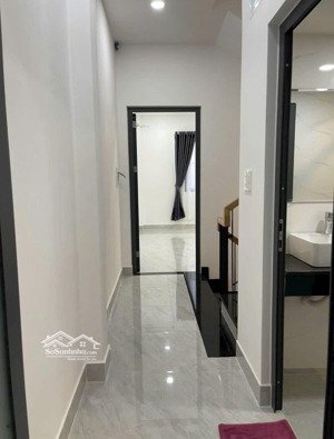 bán gấp nhà hiệp bình p.hiệp bình chánh thủ đức,hxh 6m,giá 2tỉ150 đang cho thuê 15tr,lh 