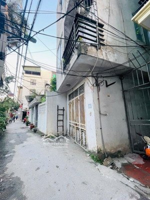 b.án đất tặng nhà 4tầng xuân phương. 3 bước chân ra đường 70 dt 35m2 giá đầu tư nhỉnh 6 đồng.