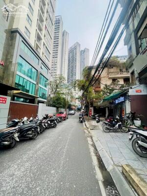 Mặt Ngõ Phân Lô Dương Quảng Hàm, lô góc 6 tầng thang máy, ô tô tránh, 90m, 21.9 Tỷ